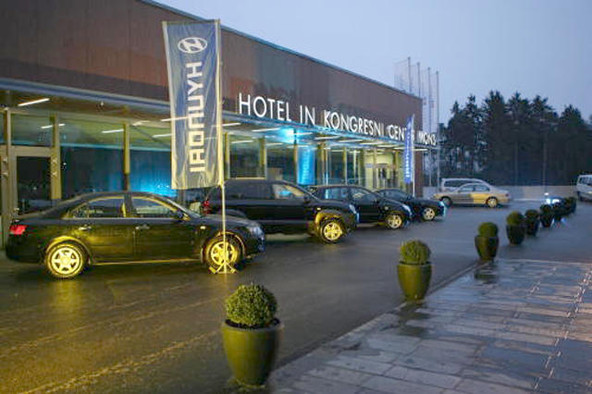 Hyundai: Hyundai med zvezdami