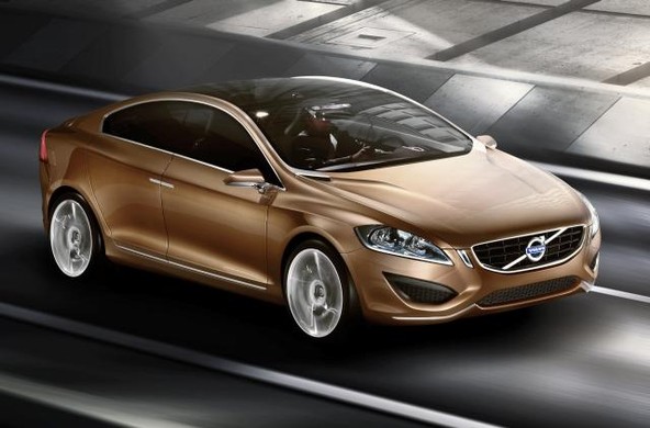 Inovativna tehnologija podjetja Volvo: Orje ledino pri pomoči voznikom pri izogibanju trkov s pešci
