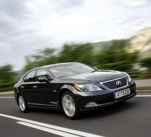 Lexus LS460: '2007 World Car of the Year'