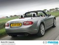 Mazda MX-5: Roadsterska ikona slavi 20. obletnico
