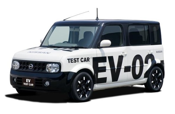 Nissan: Nissanovi študijski vozili na elektro in izvirni hibridni pogon