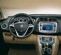 Nova Lancia Delta: Eleganca, tehnologija in drzna drža