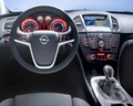 Opel: Inovativna Insignia poživlja tradicionalni razred avtomobilov srednje velikosti