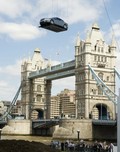 Opel: Nova Insignia je treščila v London