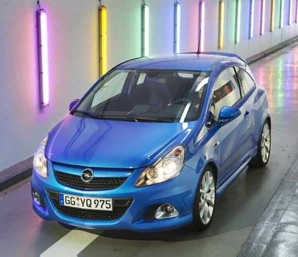 Opel: Prihajajo prve Corse OPC