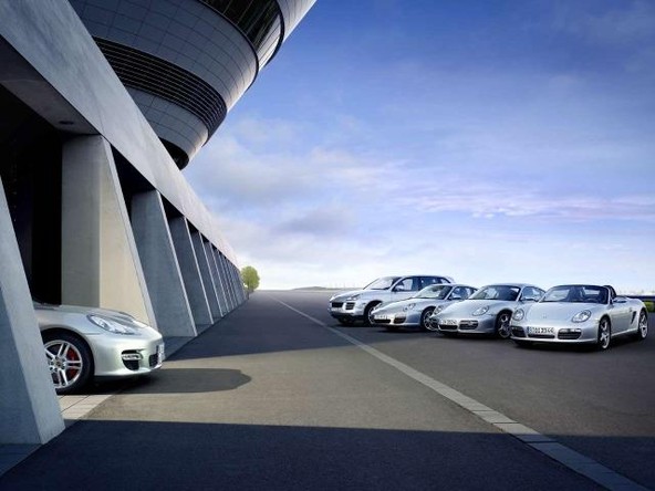 Panamera se predstavi: Začetek kampanje za promocijo Porschejeve četrte modelske serije