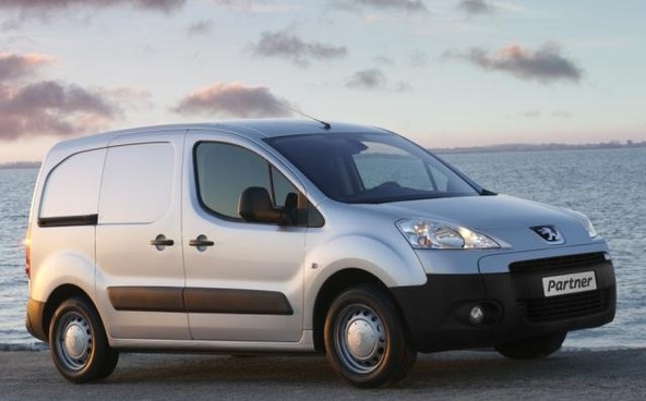 Peugeot: Najavlja novega partnerja v dostavni in potniški izvedbi