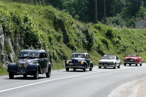 Peugeot: Rekordni Peugeotovi starodobniki vzeli slovo