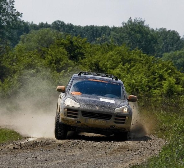 Porsche: Cayenne osvojil nagrado revije 