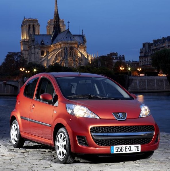 Prenovljeni Peugeot 107: Koncentrat simpatičnosti in prijaznosti do okolja