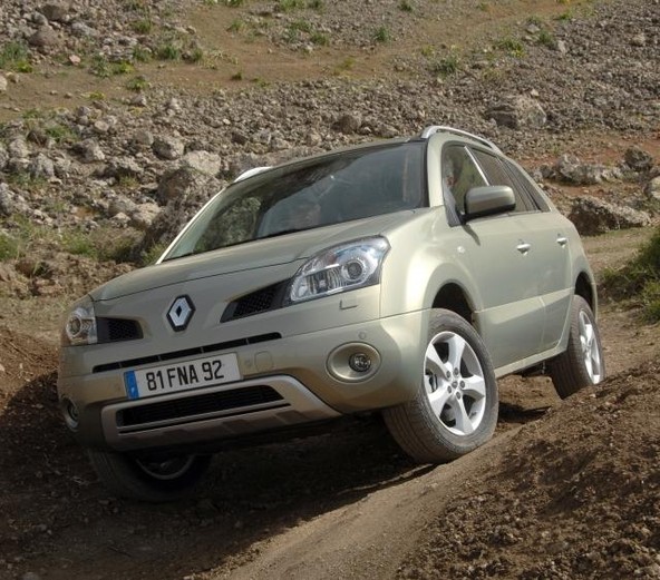 Renault: Koleos s serijskim ESP tudi pri opremi Dynamique