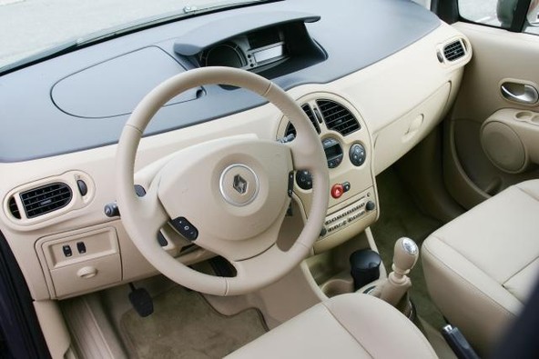 Renault: Nagrada za ekološko zasnovo armaturne plošče modela Modus