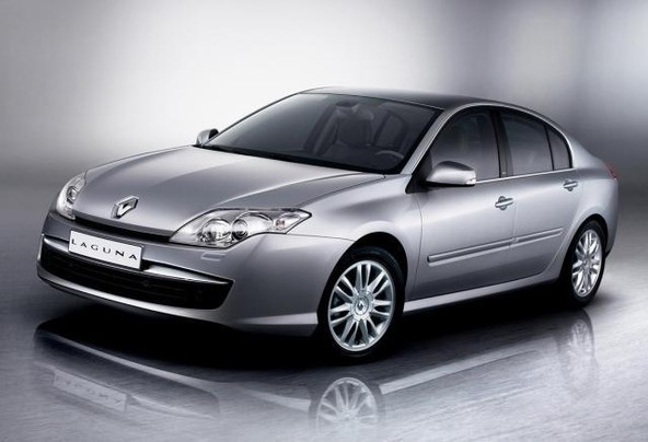 Renault: Nova Laguna: užitek v vožnji in vedra brezskrbnost