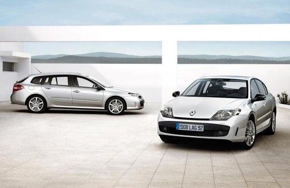 Renault Laguna GT: Izjemno zmogljiva motorja in podvozje “Active Drive” junija v Sloveniji