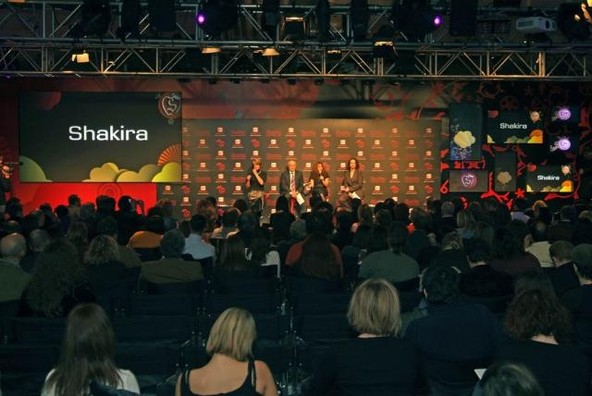Shakira in SEAT: Shakira je v Berlinu predstavila SEAT León Pies Descalzos