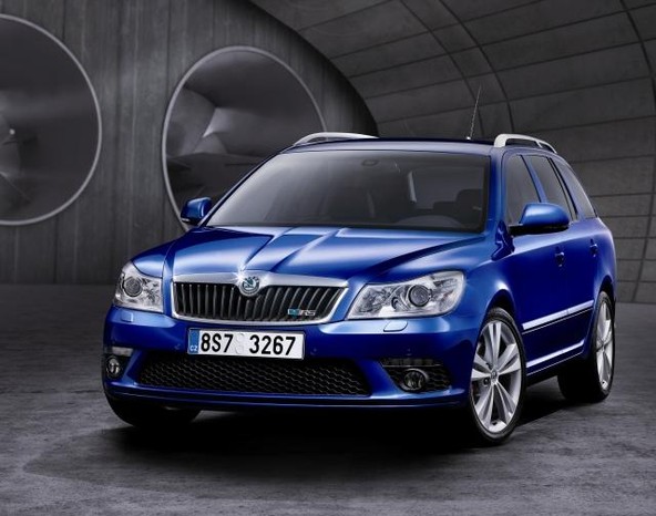 Škoda: Razkriva novi obraz Octavie RS IN Octavie Scout