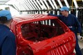 Toyota: Proslavila proizvodnjo 2,5-milijontega vozila v tovarni v Veliki Britaniji, z okoljskim mejnikom
