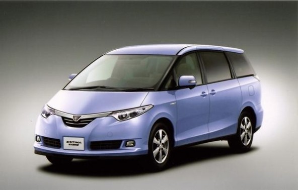 Toyota: Toyota lansira popolnoma novo zasnovan model Estima Hybrid