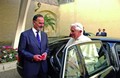Volkswagen: Pischetsrieder predal Phaetona papežu Benediktu XVI.