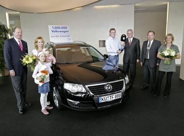 Volkswagen: V Autostadtu v Wolfsburgu so strankam izročili milijonti Volkswagen