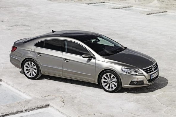 Volkswagen Passat CC: Združitev športnosti in elegance