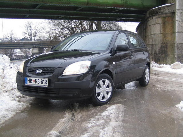 domača predstavitev: Kia rio