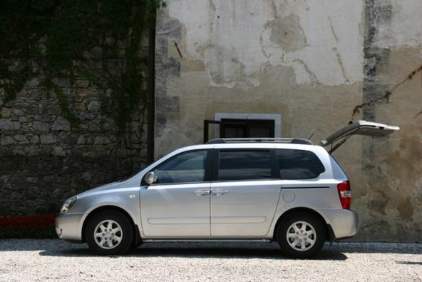 domača predstavitev: Kia carnival
