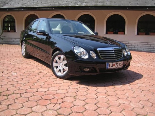 domača predstavitev: Mercedes-benz E