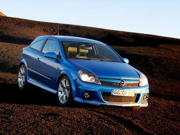 mednarodna predstavitev: Opel OPC