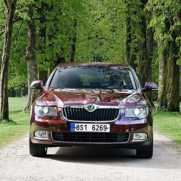 domača predstavitev: Škoda superb