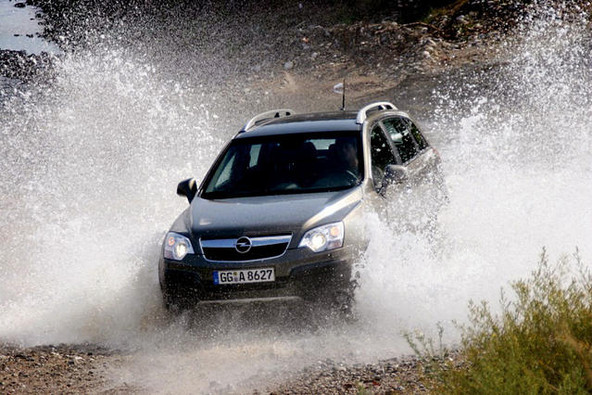 mednarodna predstavitev: Opel antara
