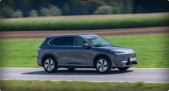 Generična klasika Geely EX5 max