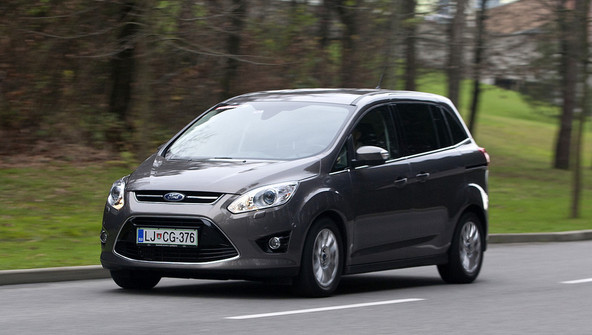 Ford grand C-max 1.6 TDCi titanium: Družinska izbira