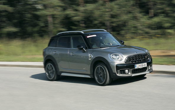 Mini countryman cooper S E AT all4: Skoraj E-Mini