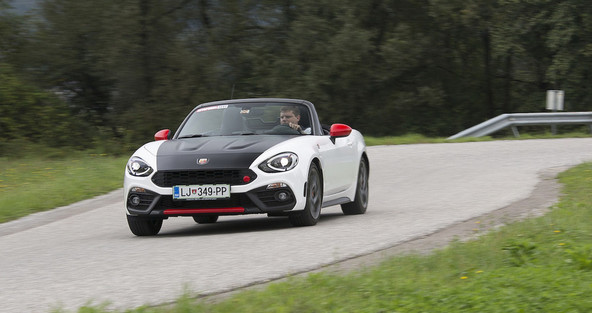 Abarth 124 spider 1.4 multiair turbo 170 aut officine abarth: Carlo bi prikimal!