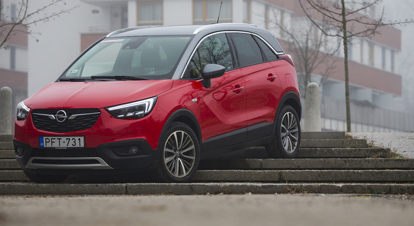 Opel crossland X 1.2 turbo 96 kW innovation: Bencinar mu bolje pristaja