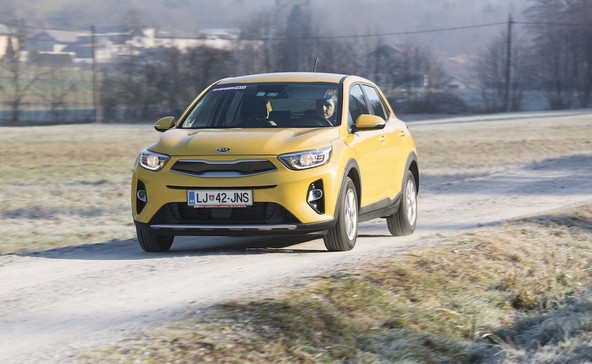 KIA stonic 1.25 MPi EX motion: Kanarček v kletki