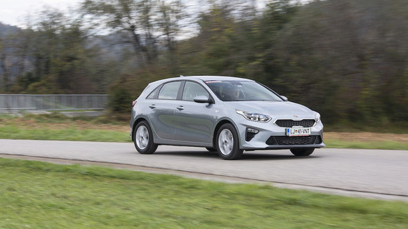 KIA ceed 1.6 CRDi LX edition: Golf z vzhoda