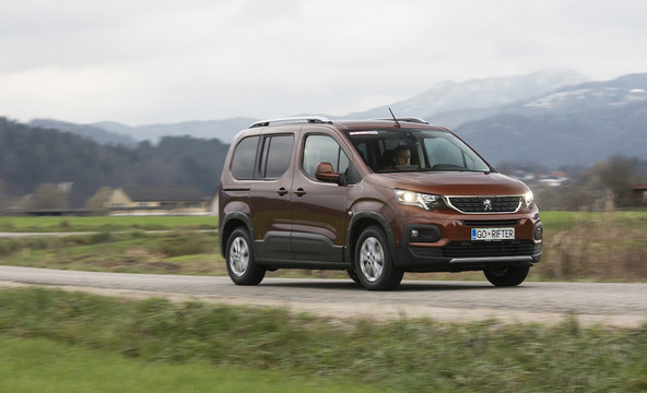 Peugeot rifter 1.5 blueHDi 100 allure: Avanturistični partner