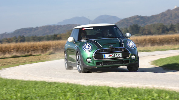 Mini cooper S 60 years: Za svoja leta se dobro drži!