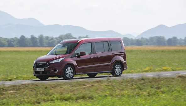 Ford grand tourneo connect 1.5 TDCi A8 titanium : Mojster za vse