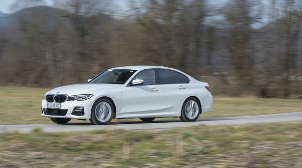BMW 330e: Hiter in hibriden