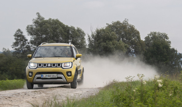 Suzuki ignis 1.2 VVT hibrid allgrip elegance: Majhen in bogat paket