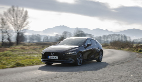 Mazda3 e-skyactiv G150 plus: Uglajena atmosferka