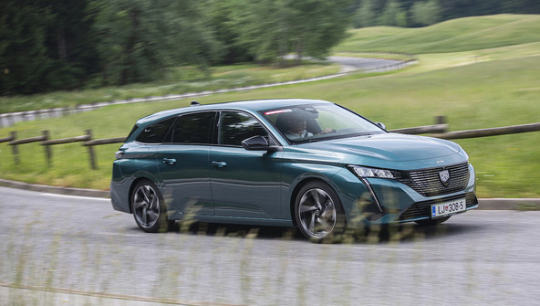 Peugeot 308 SW 1.5 blueHDi 130 EAT8 allure pack: Maneken
