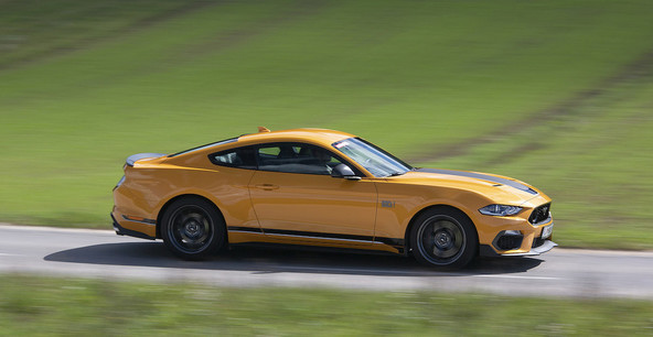 Ford mustang V8 5.0 GT mach 1: Eden zadnjih svoje vrste