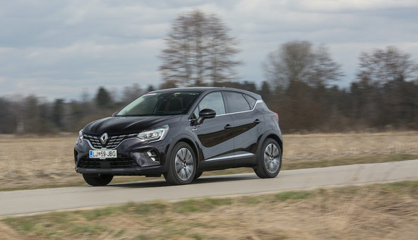 Renault captur TCe 150 EDC initiale paris: Osvajalec vrhov
