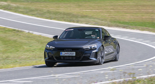 Audi e-tron GT quattro: Umirjen izlet ali adrenalinsko doživetje?
