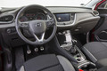 Opel grandland X 1.2 turbo innovation: Tradicionalna smer