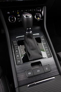 Škoda superb combi 1.4 TSI iV style: Priklopljen na prihodnost